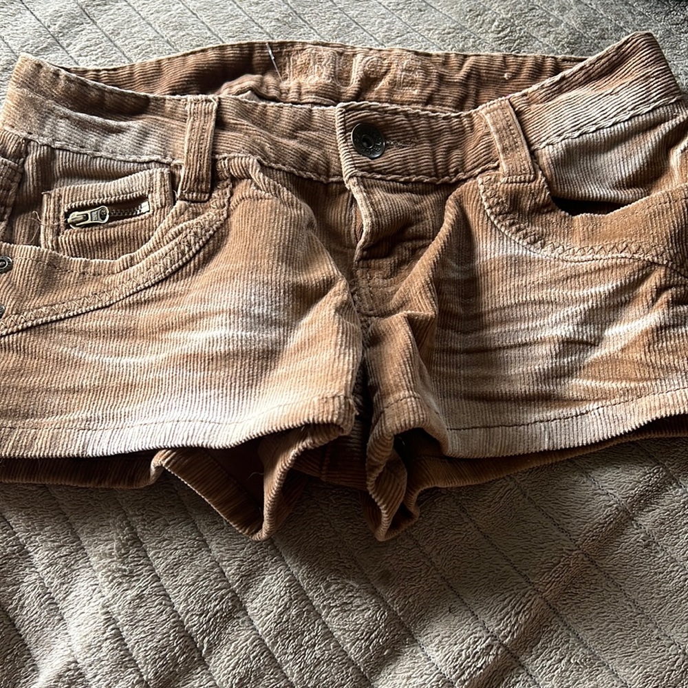 Truce size 1 shorts